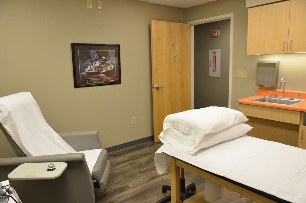 Husker Rehab - South Lincoln | 4445 S 86th St Suite 100, Lincoln, NE 68526, USA | Phone: (402) 261-4739