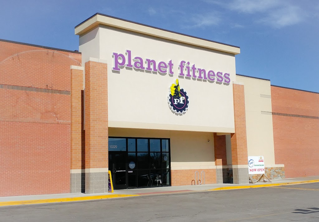 Planet Fitness | 13320 W 62nd Terrace, Shawnee, KS 66216, USA | Phone: (913) 248-2883