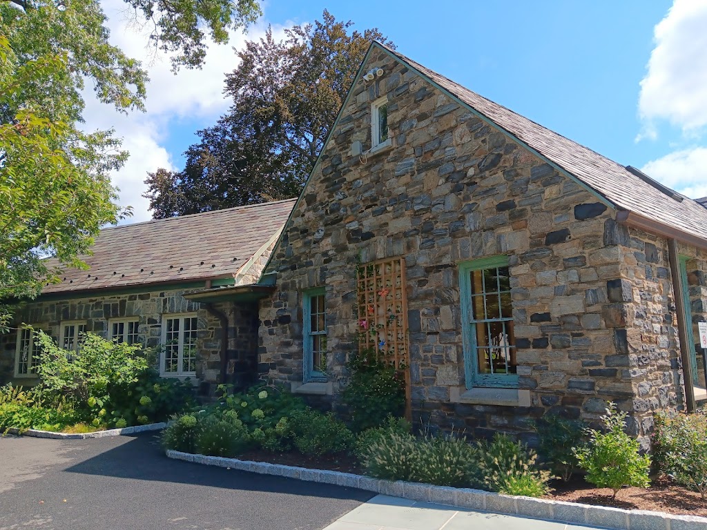 Sarah Lawrence College | 1 Mead Way, Bronxville, NY 10708, USA | Phone: (914) 337-0700