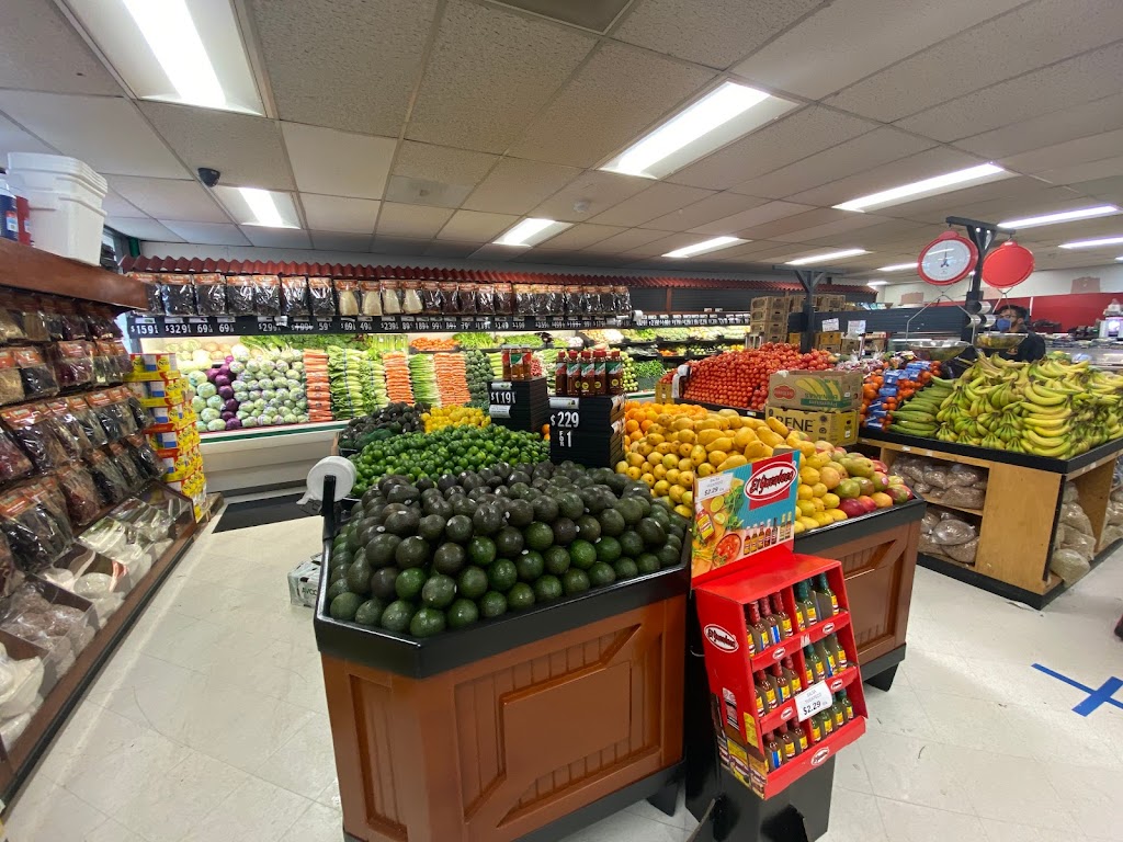 Los Cuates Supermercado | 220 San Felipe Rd, Hollister, CA 95023, USA | Phone: (831) 637-2808
