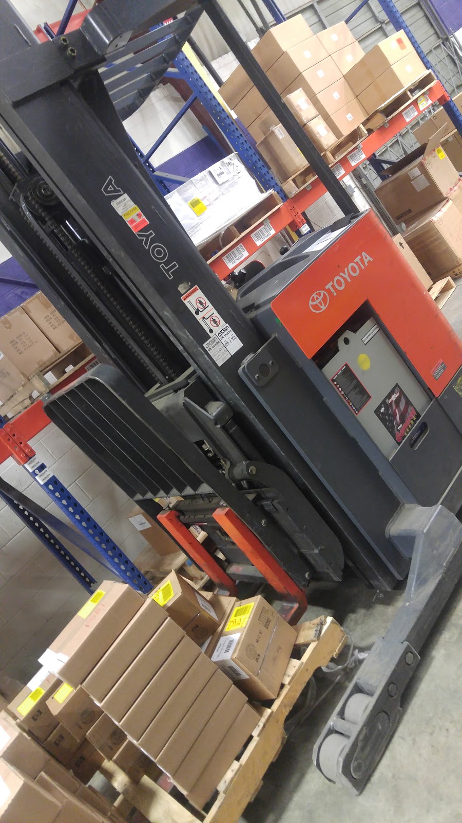 FeDeX Distribution Facility | 206 N Chimney Rock Rd, Greensboro, NC 27409, USA | Phone: (800) 463-3339 FeDeX Distribution Facility | 206 N Chimney Rock Rd, Greensboro, NC 27409, USA | Phone: (800) 463-3339