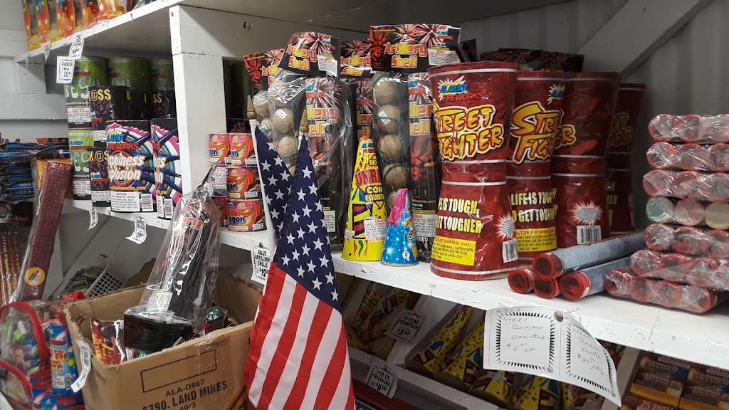 Alamo Fireworks Stand | 9488 FM1283, Lakehills, TX 78063, USA | Phone: (210) 667-1106