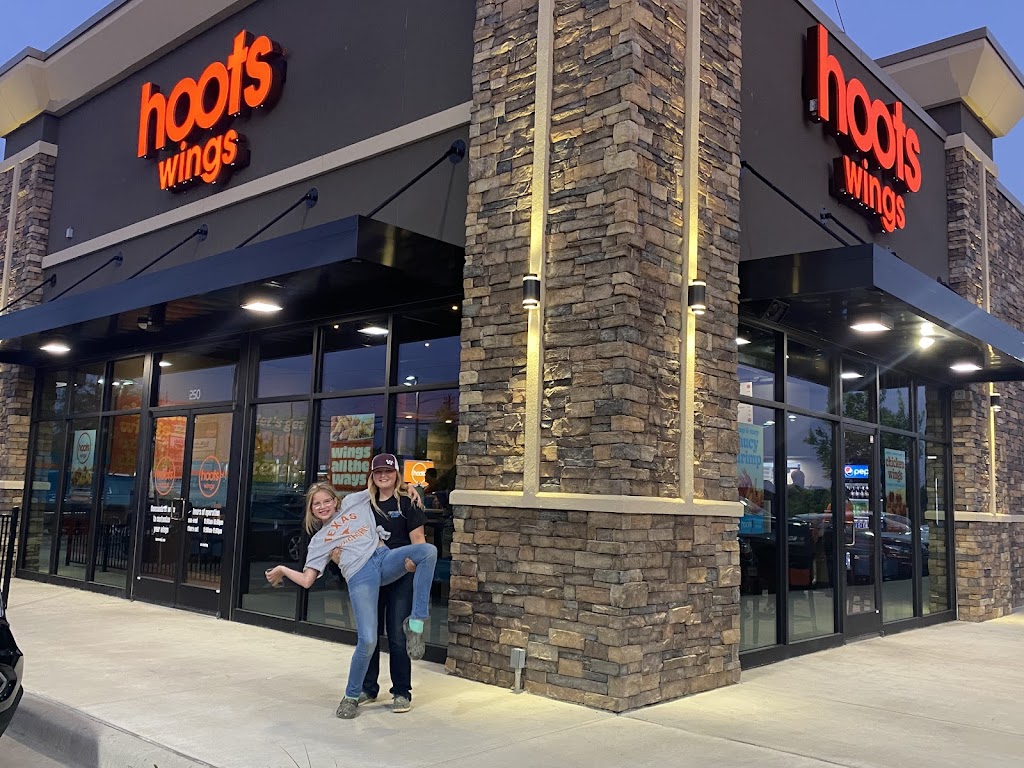 Hoots Wings | 26742 E University Dr Suite 250, Aubrey, TX 76227, USA | Phone: (214) 556-3479