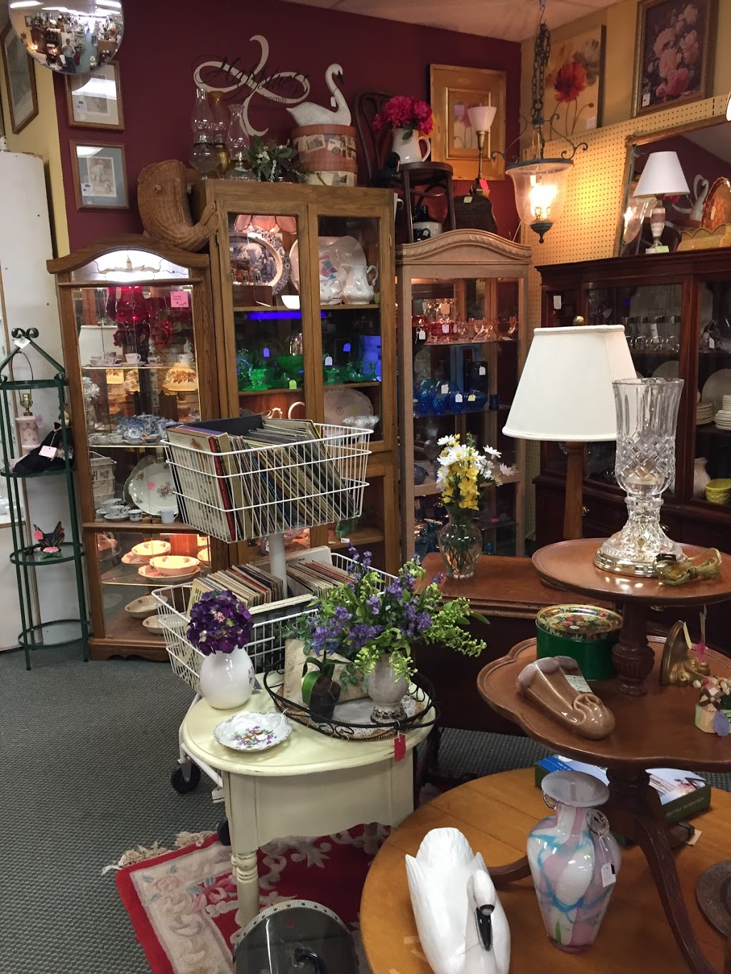 Vintage Inspirations | 203 2nd St E, Hastings, MN 55033, USA | Phone: (651) 437-4377