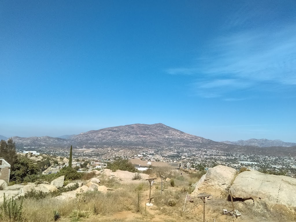 Seminario Teológico Gloria - Tecate BC | Calle Poliducto, Manzana 10 lote 17, Col Nido de las Aguilas, 21496 Tecate, B.C., Mexico | Phone: 665 521 2086