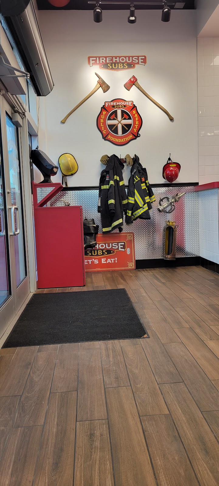 Firehouse Subs Welland | 905 Niagara St, Welland, ON L3C 1M4, Canada | Phone: (905) 246-1976