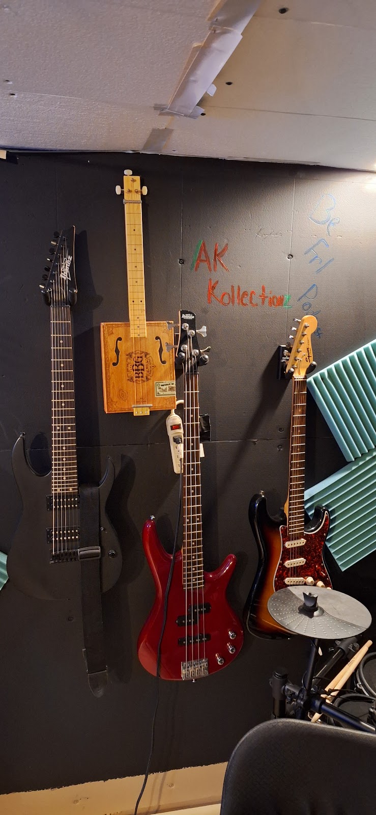 Stang Kelly Liquors | 712 W Jefferson St, Joliet, IL 60435, USA | Phone: (815) 723-1211