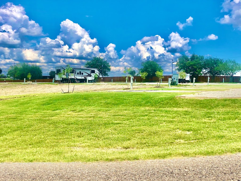 Prairie Lakes Ranch RV Park | 3101 Prairie Lakes Ranch Rd, Farmersville, TX 75442, USA | Phone: (214) 385-7742