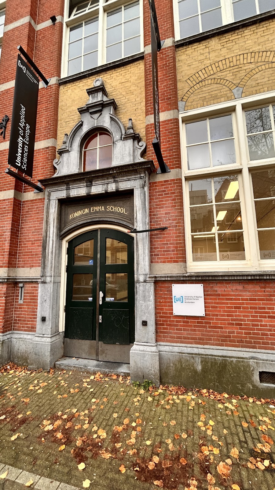 UE Amsterdam (University of Applied Sciences Europe) | Passeerdersgracht 23, 1016 XG Amsterdam, Netherlands | Phone: 020 675 8567