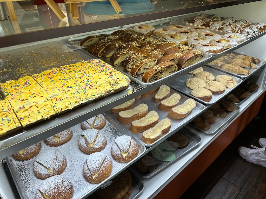 El Palote Panaderia | 2537 S Buckner Blvd, Dallas, TX 75227, USA | Phone: (972) 807-2673