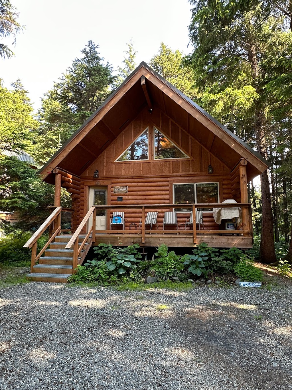 Alyeska Hideaway Log Cabin Rentals | 150, 164, 171 Doran Ln, Girdwood, AK 99587, USA | Phone: (907) 317-8833