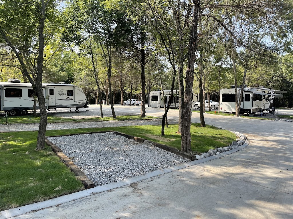 Lake Dallas RV Park | 661 Main St, Lake Dallas, TX 75065, USA | Phone: (940) 279-1469