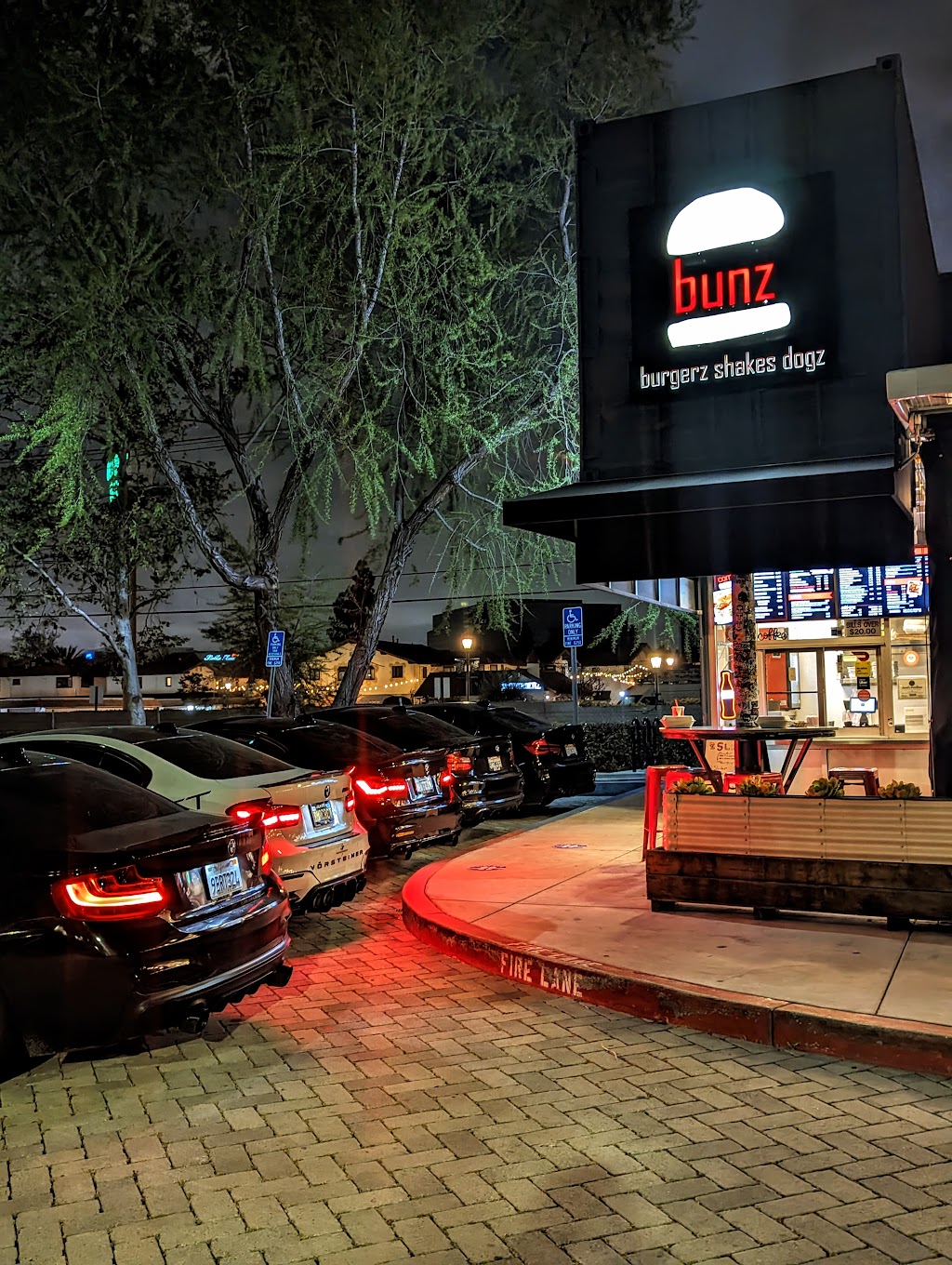 bunz | 7491 Center Ave, Huntington Beach, CA 92647, USA | Phone: (714) 766-7060