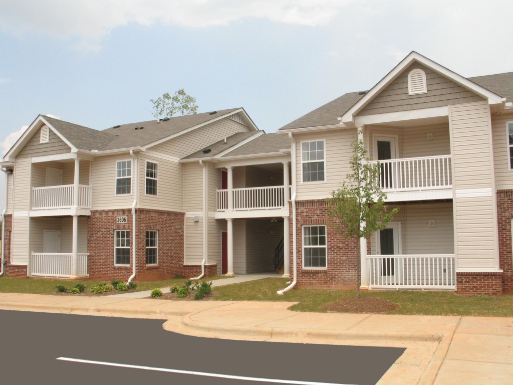 Pinecrest Apartments | 3605 Martins Trail Cir, Walkertown, NC 27051, USA | Phone: (336) 595-2655
