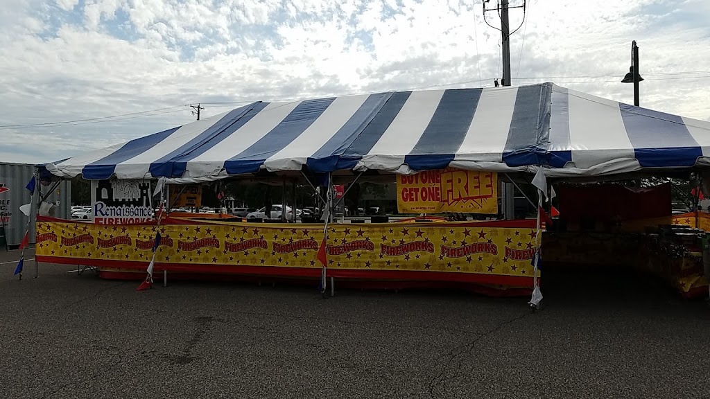 Renaissance Fireworks | 2950 White Bear Ave, Maplewood, MN 55109, USA | Phone: (651) 299-0093