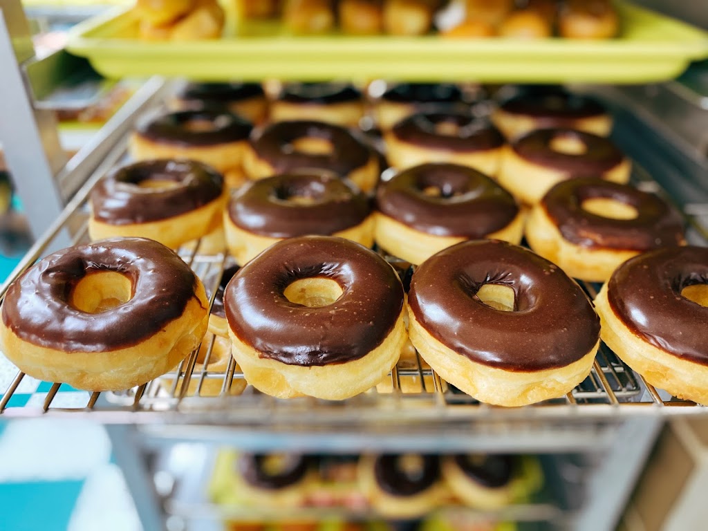 S J Donuts | 2912 E University Dr, Denton, TX 76209, USA | Phone: (940) 387-2333