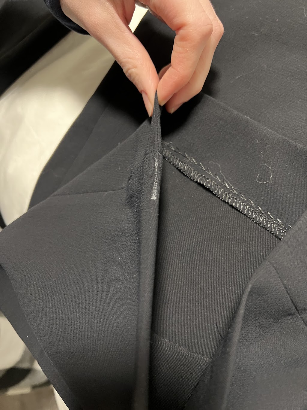 Stitch It Clothing Alterations & Dry Cleaning | 221 Glendale Ave Unit 144, St. Catharines, ON L2T 2K9, Canada | Phone: (905) 984-3177