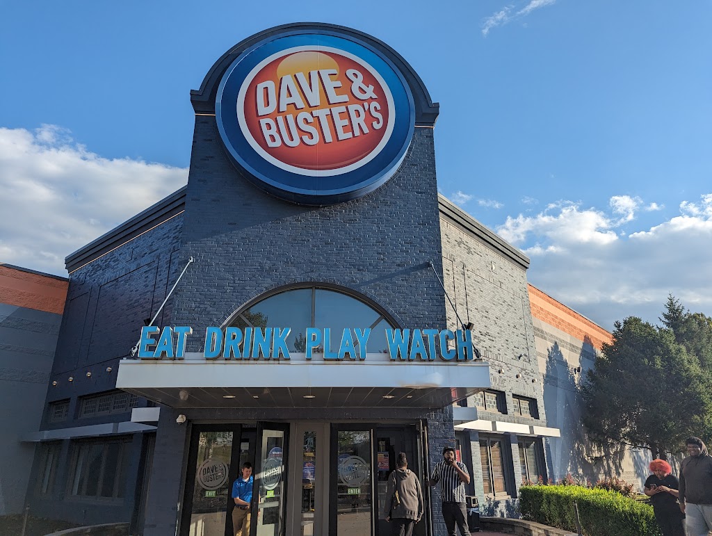 Dave & Busters St. Louis | 13857 Riverport Dr, Maryland Heights, MO 63043, USA | Phone: (314) 209-8015