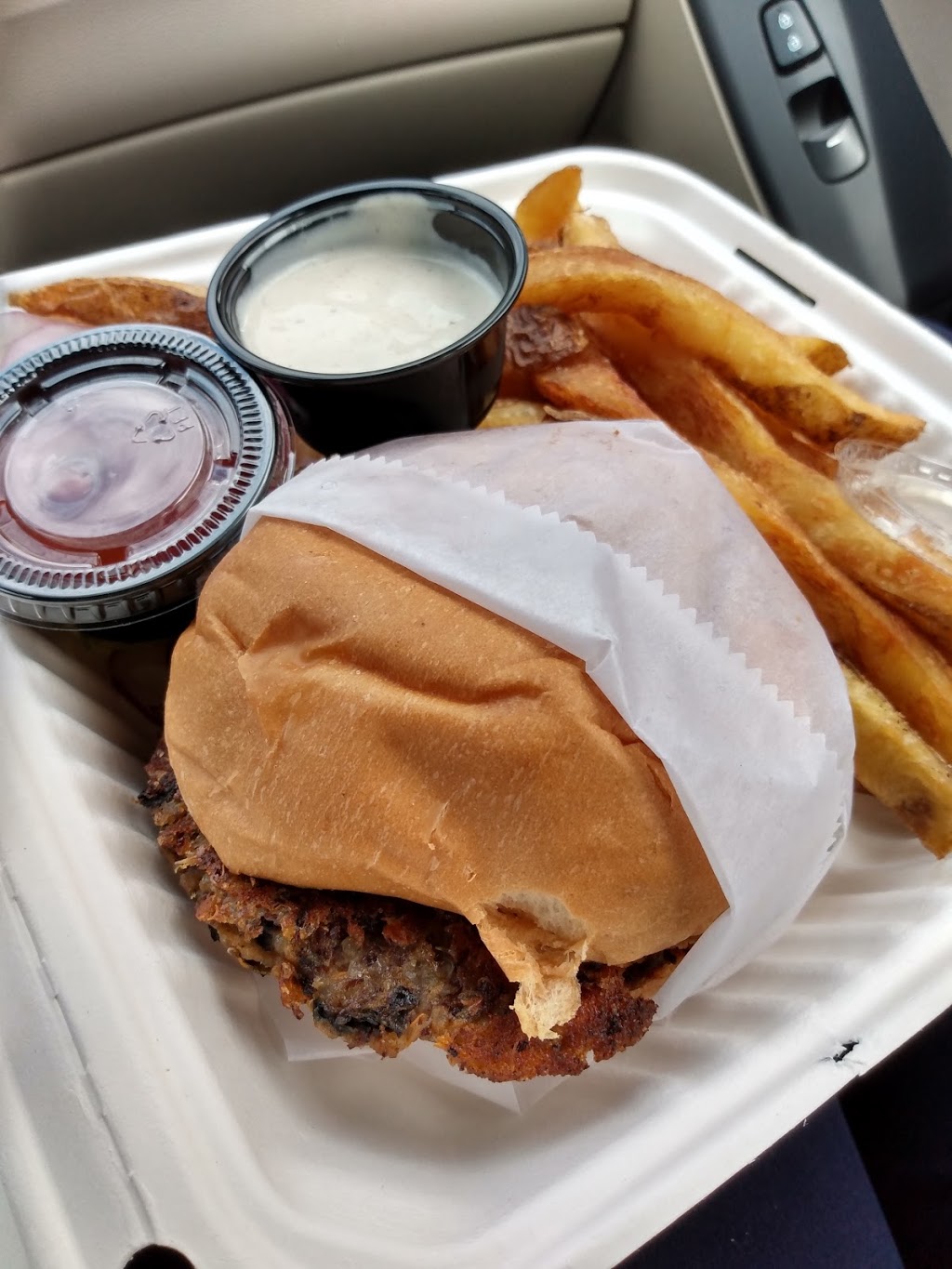 Grillshack Fries and Burgers - East Nashville | 1000 Riverside Dr, Nashville, TN 37206, USA | Phone: (615) 873-4402