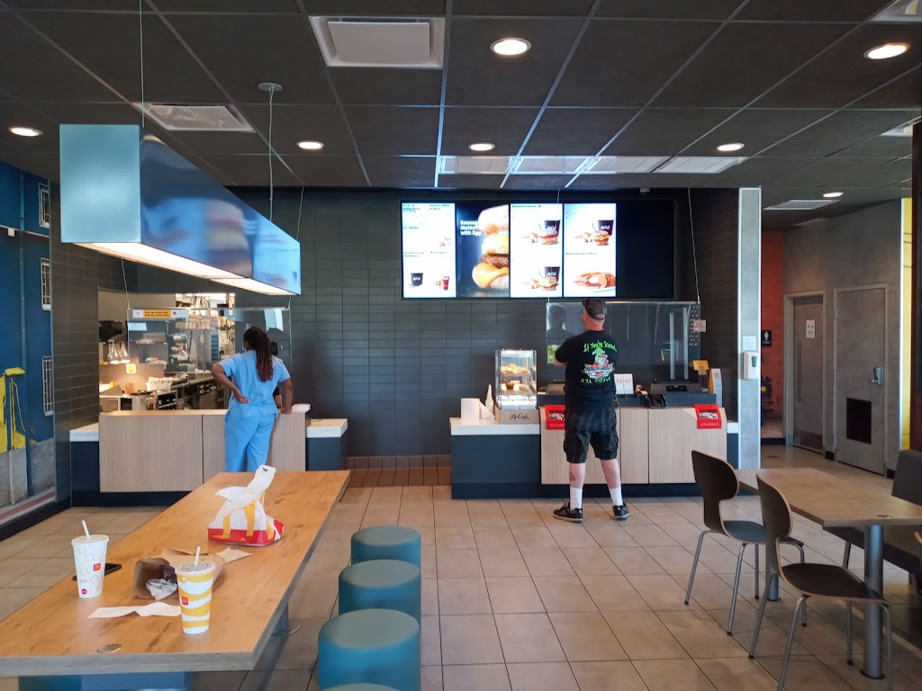 McDonalds | 2900 Halifax Crossing Blvd, Deltona, FL 32725, USA | Phone: (386) 532-1480