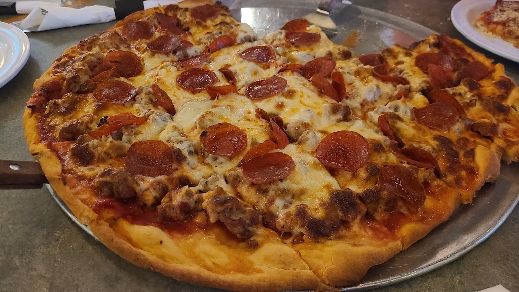 Falcos Pizza | 16W561 S Frontage Rd, Burr Ridge, IL 60527, USA | Phone: (630) 654-4644