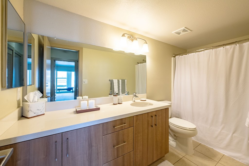 Harborside Marina Bay Apartments | 14015 Tahiti Way, Marina Del Rey, CA 90292, USA | Phone: (424) 835-5813