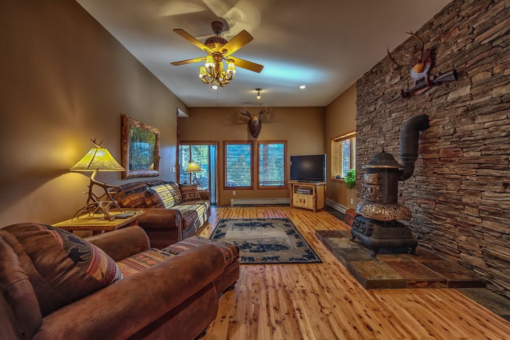 Pike View Lodge | 1200 Arapahoe Trail, Woodland Park, CO 80863, USA | Phone: (719) 286-3275