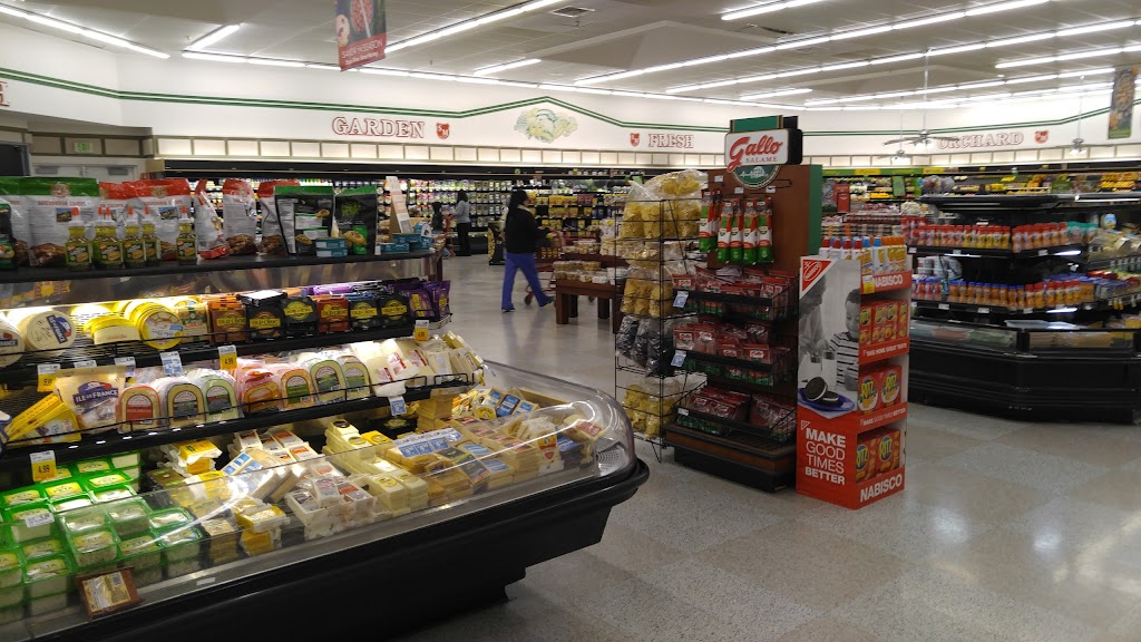 Save Mart | 1035 Sperry Ave, Patterson, CA 95363, USA | Phone: (209) 892-5000