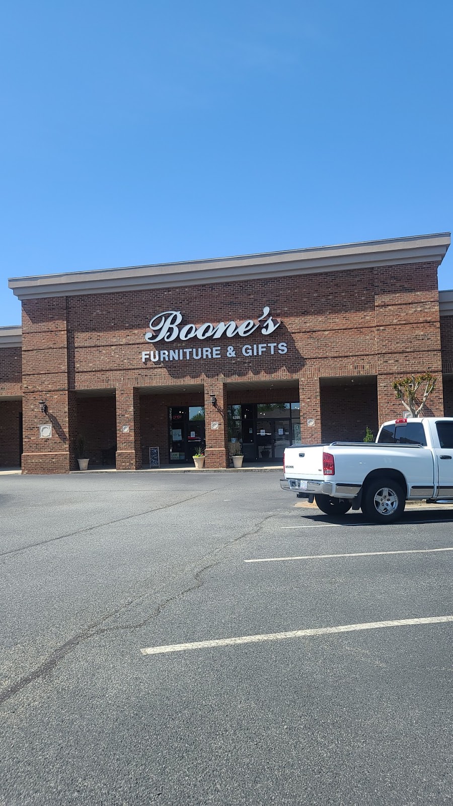 Boones Furniture & Gifts, Inc. | 4209 S Church St, Burlington, NC 27215, USA | Phone: (336) 449-4026