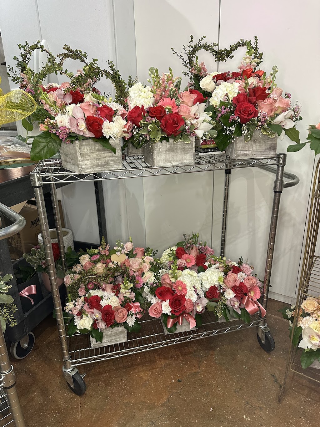 Lias Flower | 23256 Gilmore St, West Hills, CA 91307, USA | Phone: (818) 642-1308