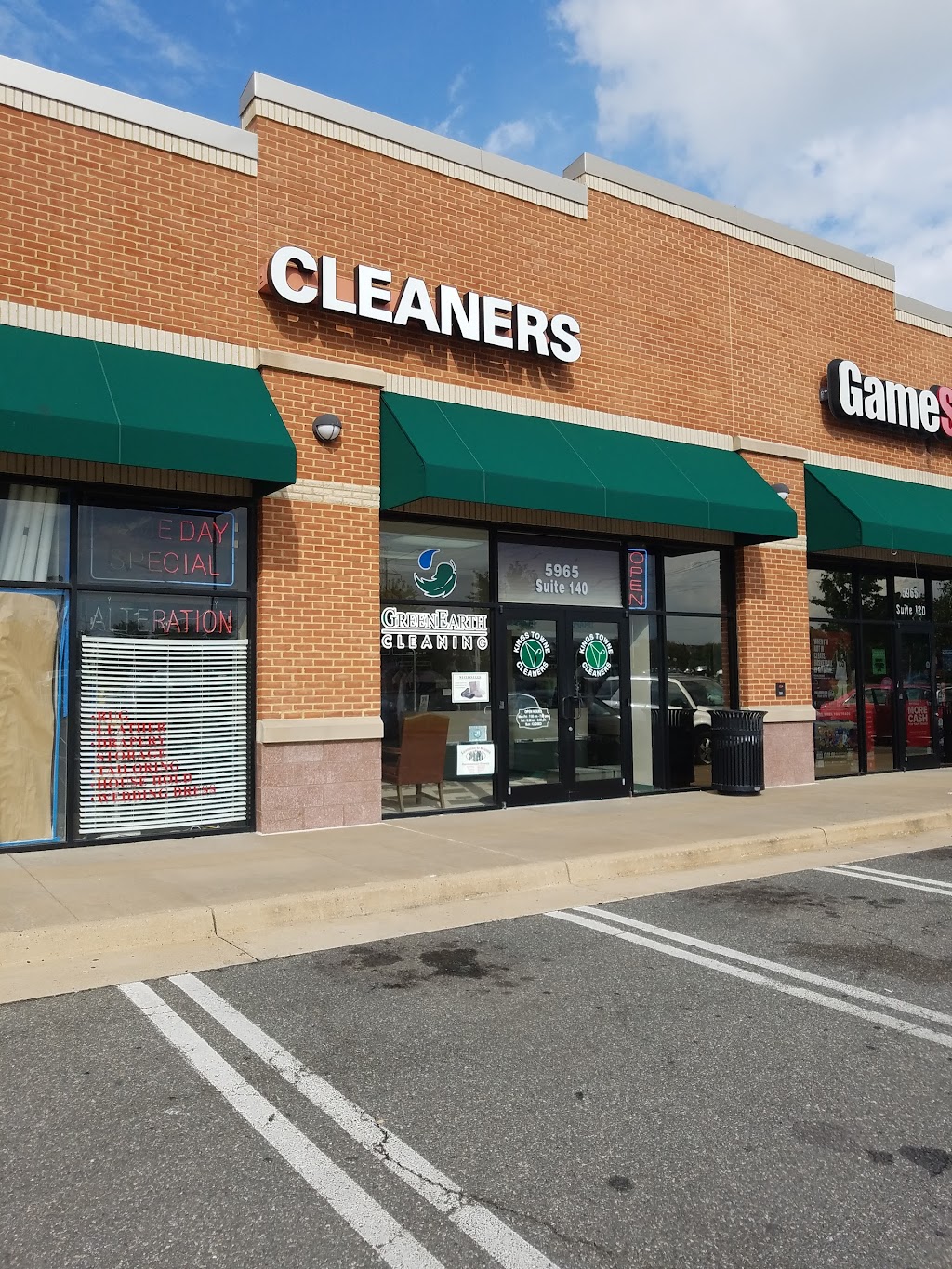 Kingstowne Cleaners | 5965 Kingstowne Center #140, Alexandria, VA 22315, USA | Phone: (703) 921-1977