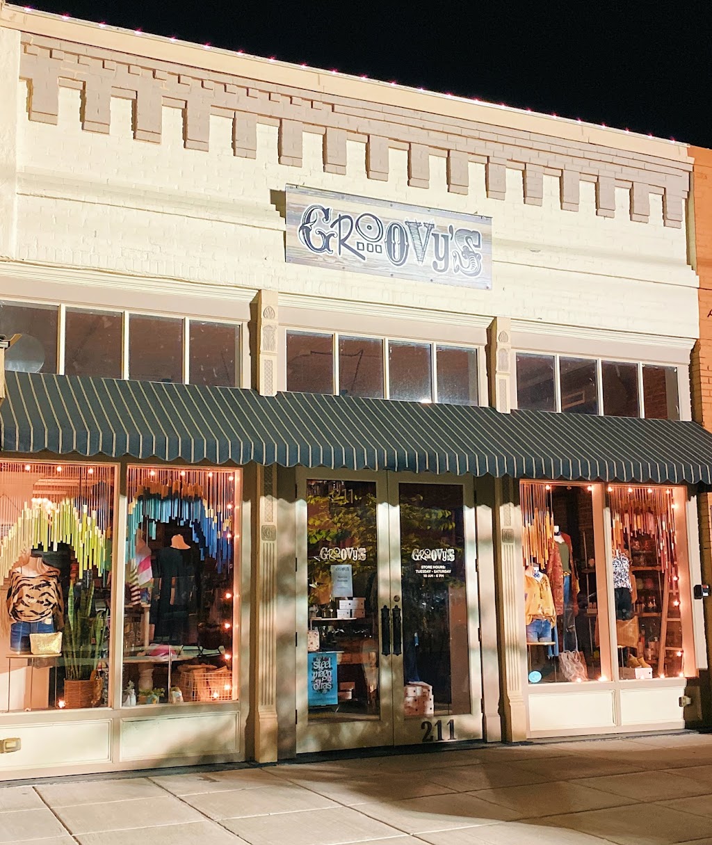 Groovys | 211 S Bois D Arc St, Forney, TX 75126, USA | Phone: (972) 552-1565
