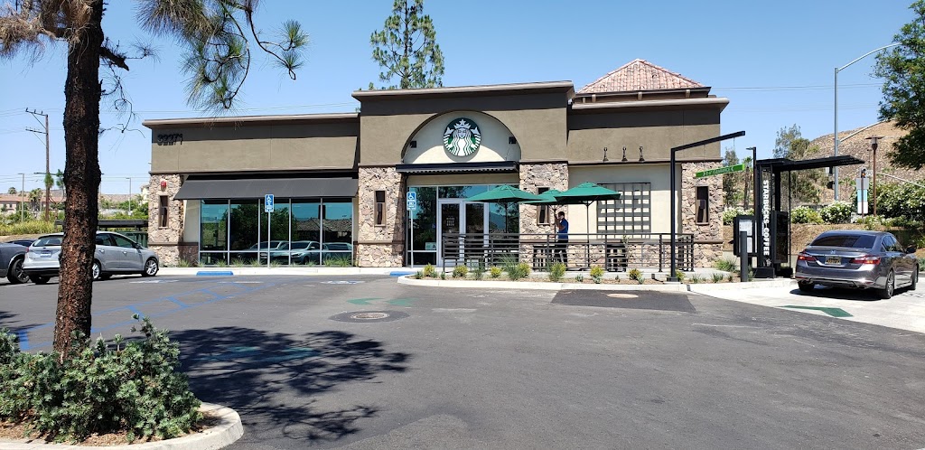 Starbucks | 32271 Mission Trail, Lake Elsinore, CA 92530, USA | Phone: (951) 245-0910