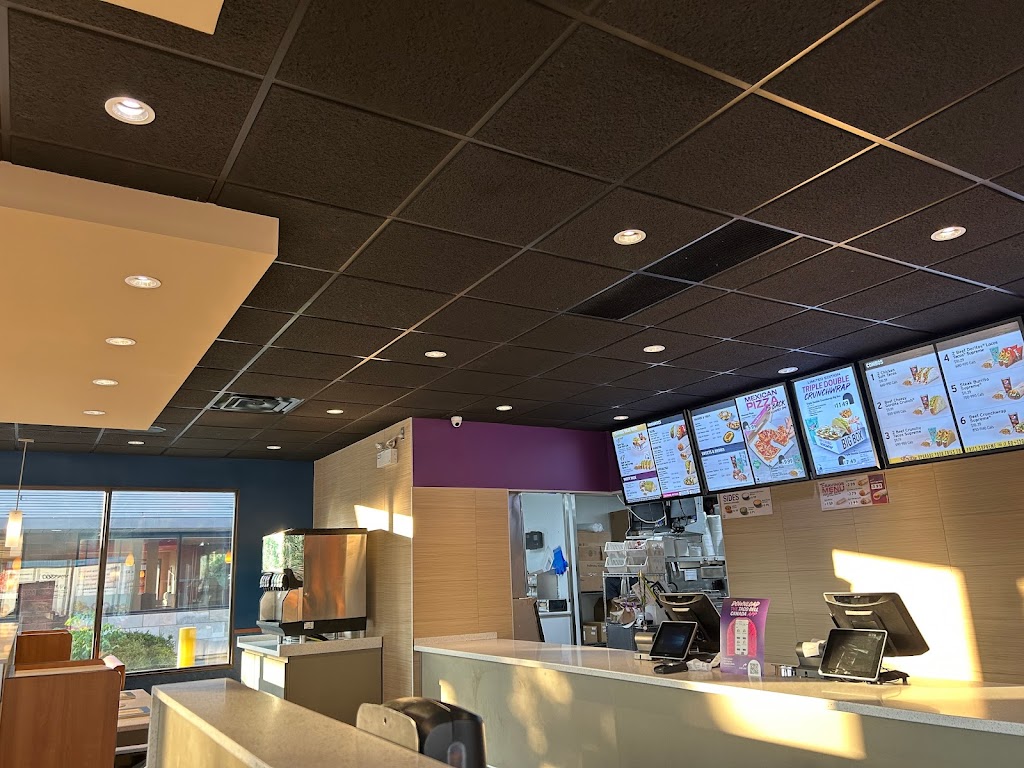 Taco Bell | 1790 Huron Church Rd, Windsor, ON N9C 2L4, Canada | Phone: (519) 977-0662