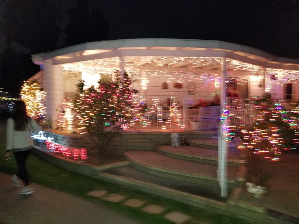 Lake Park La Mirada | 13990 Imperial Hwy., La Mirada, CA 90638, USA | Phone: (562) 921-5700