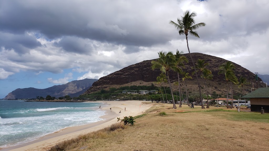 Māʻili Beach Park | 87-21 Farrington Hwy, Waianae, HI 96792 | Phone: (808) 768-3003