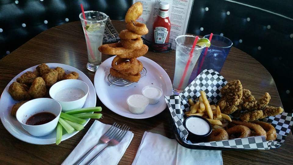 Bombshells Bar and Grill | 15863 Lorene Dr, Victorville, CA 92395, USA | Phone: (760) 951-0444