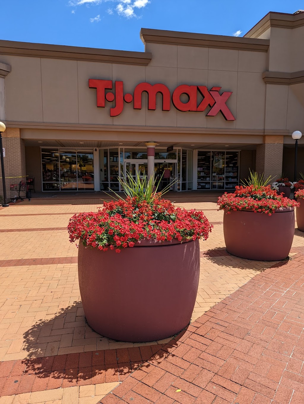 T.J. Maxx | 977 Valley Rd, Gillette, NJ 07933, USA | Phone: (908) 604-0050