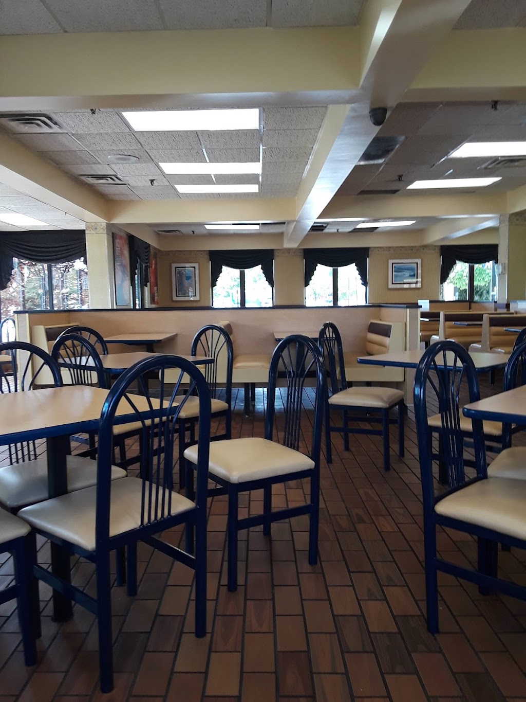 Burger King | 293 Social St, Woonsocket, RI 02895, USA | Phone: (401) 352-6413