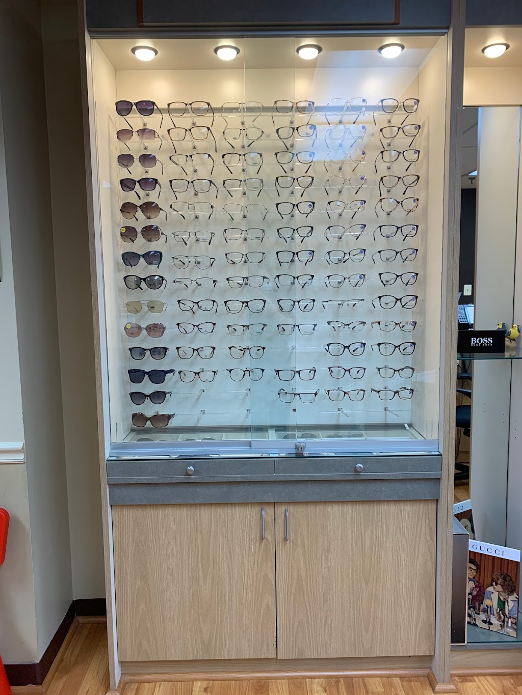 Visual Eyes | 1835 University Blvd E, Hyattsville, MD 20783, USA | Phone: (301) 434-3937