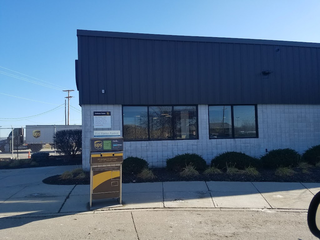 UPS Customer Center | 5101 Trabue Rd, Columbus, OH 43228, USA | Phone: (888) 742-5877