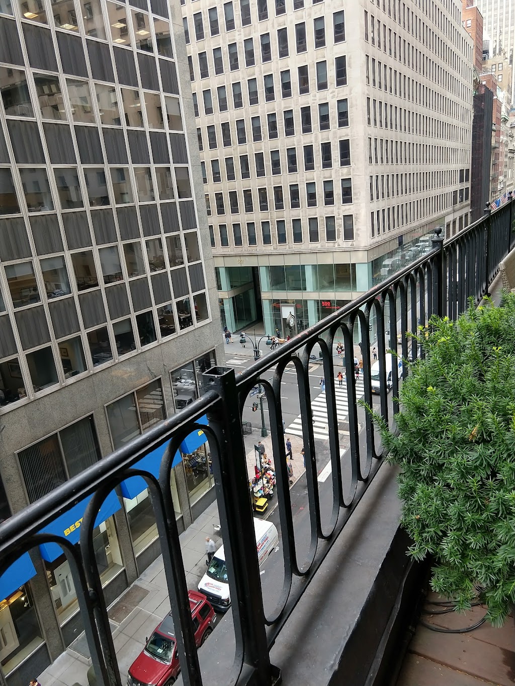 Manhattan Endoscopy Center | 535 5th Ave 5th floor, New York, NY 10017, USA | Phone: (212) 682-2828