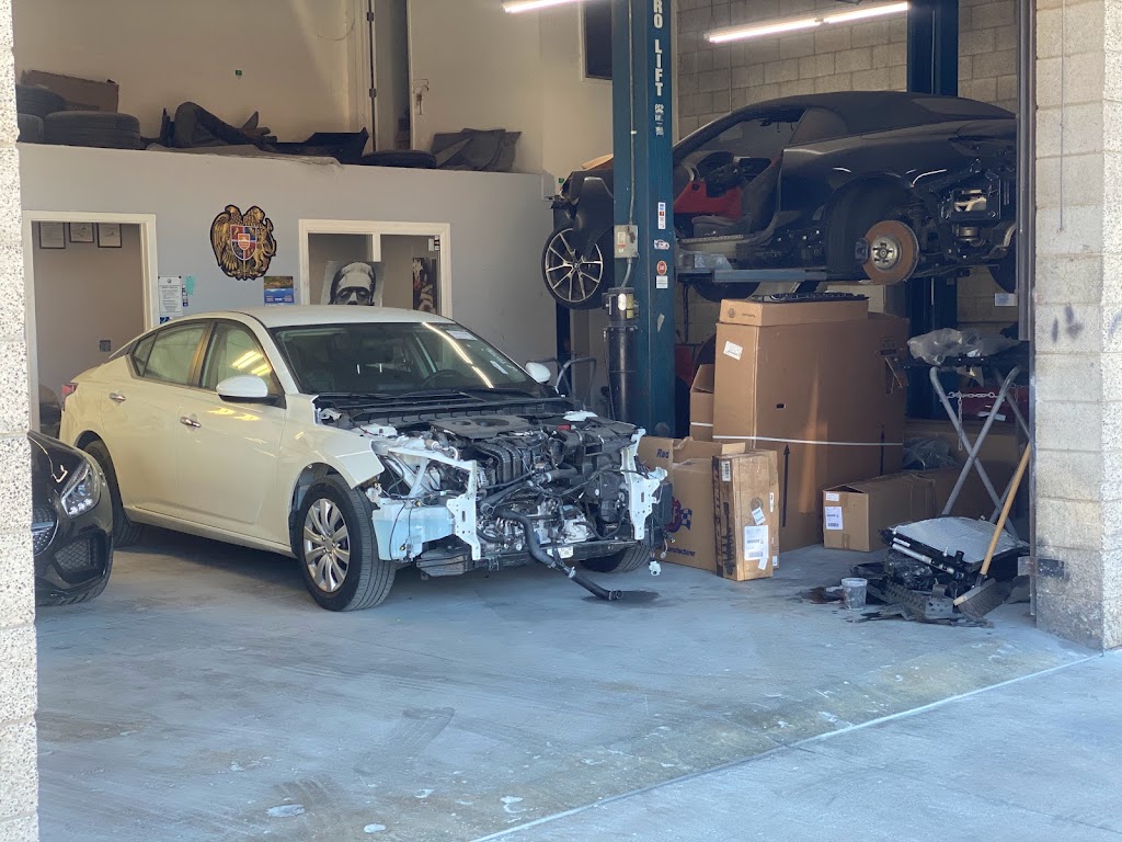 PURE TOUCH AUTOBODY AND COLLISION CENTER | 9450 Van Nuys Blvd unit 6-7, Panorama City, CA 91402, USA | Phone: (818) 738-9450