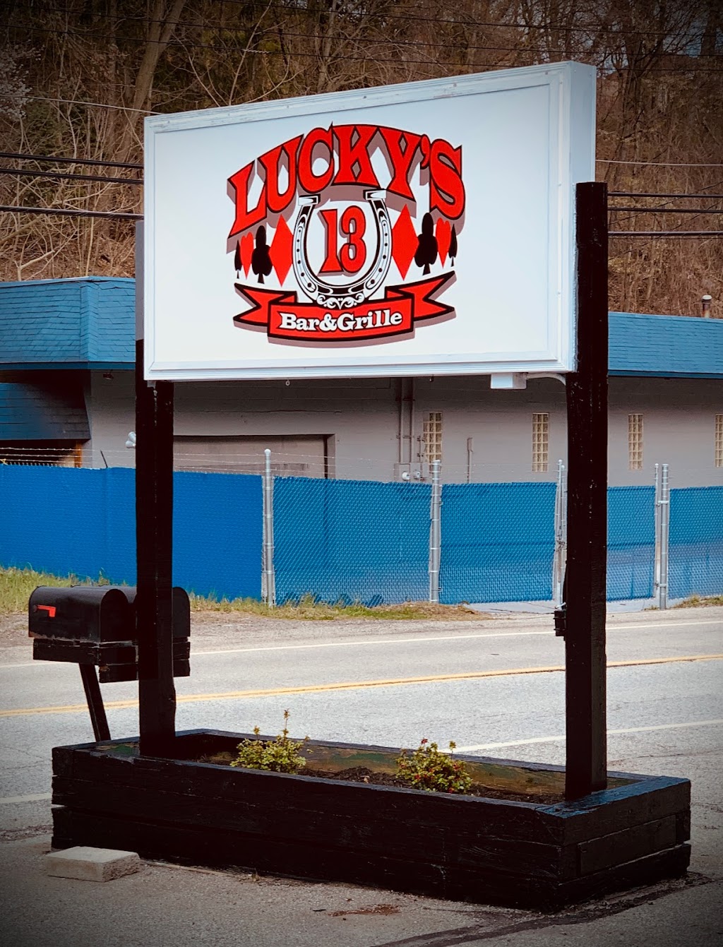 Lucky’s Bar & Grille | 1724 Prospect Rd, Pittsburgh, PA 15236, USA | Phone: (412) 881-4044