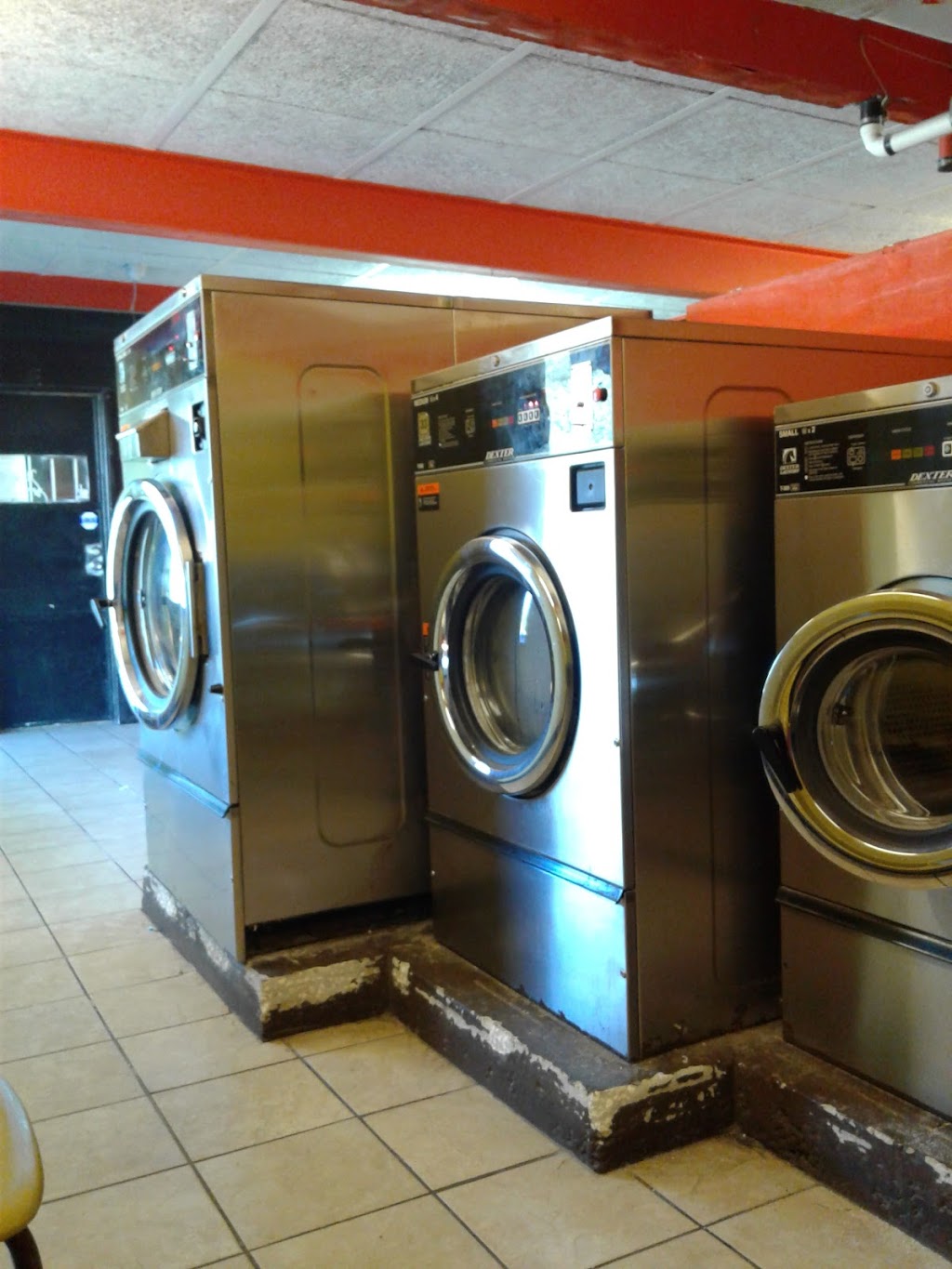 Discount Coin Laundry | 5552 Soutel Dr, Jacksonville, FL 32219, USA | Phone: (904) 347-3624