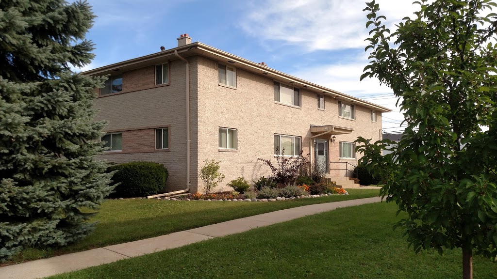 Hoyt Apartments | W169 N8904, Hoyt Dr, Menomonee Falls, WI 53051, USA | Phone: (414) 688-6482