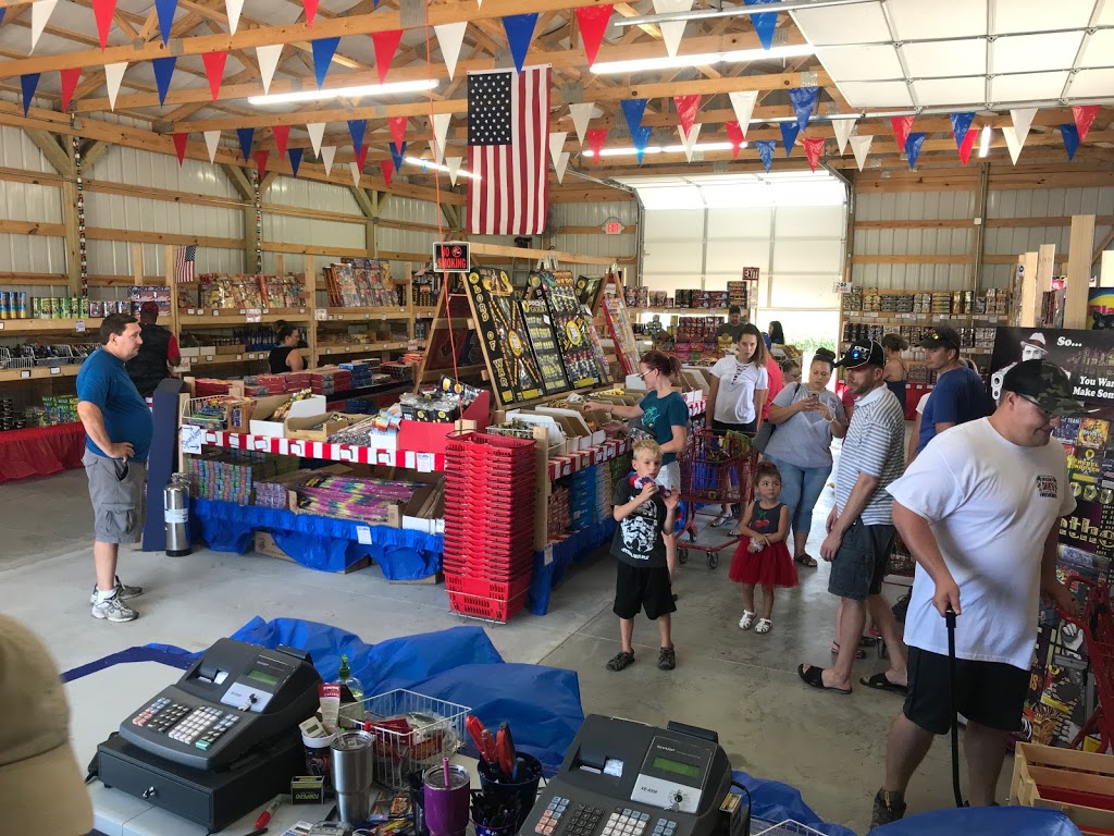 Disount Daves Fireworks | 11410 State Rte 92, Kearney, MO 64060, USA | Phone: (816) 694-4552