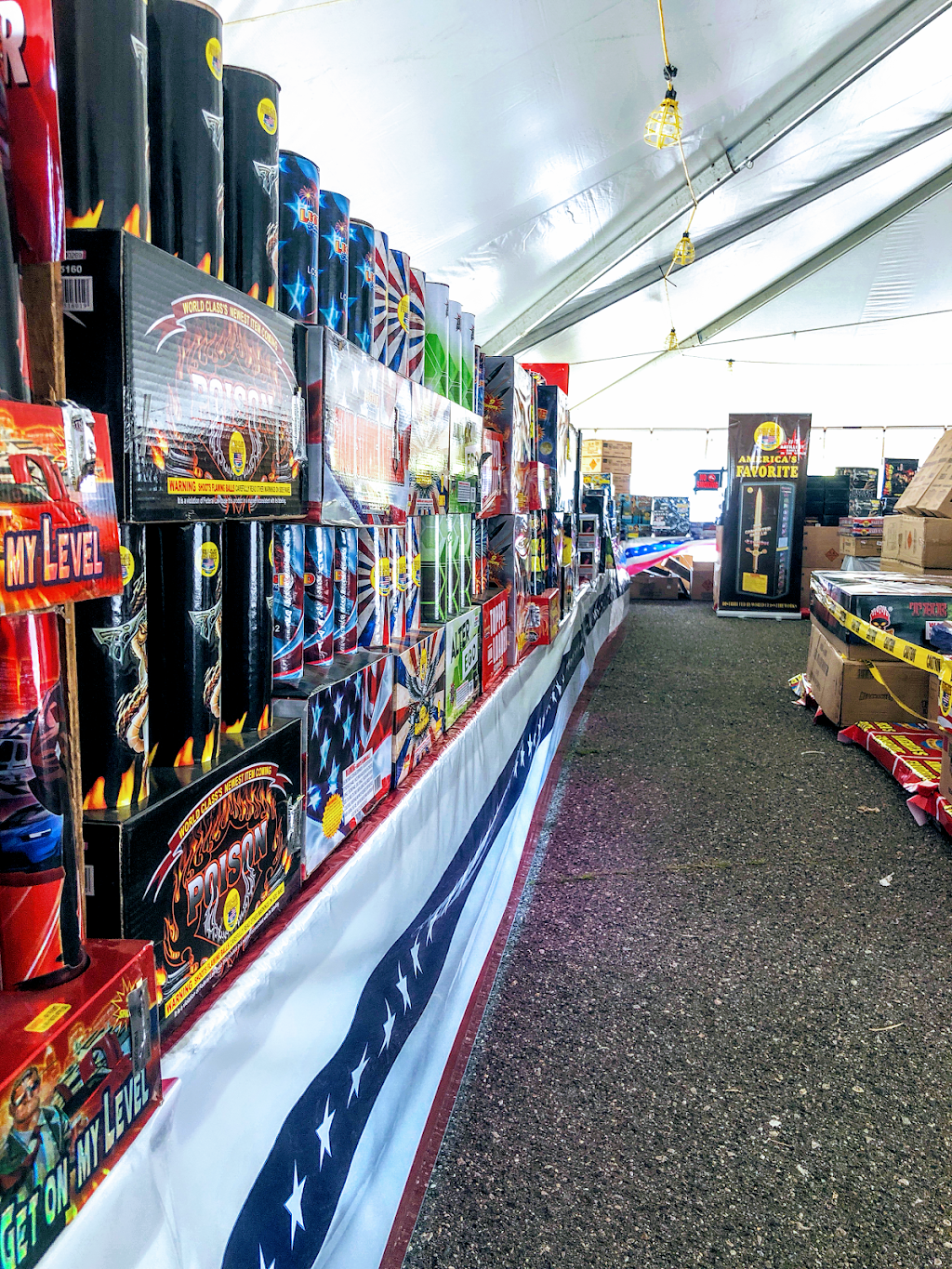 CWFireworks | 8000 Telegraph Rd, Taylor, MI 48180, USA | Phone: (734) 338-1284