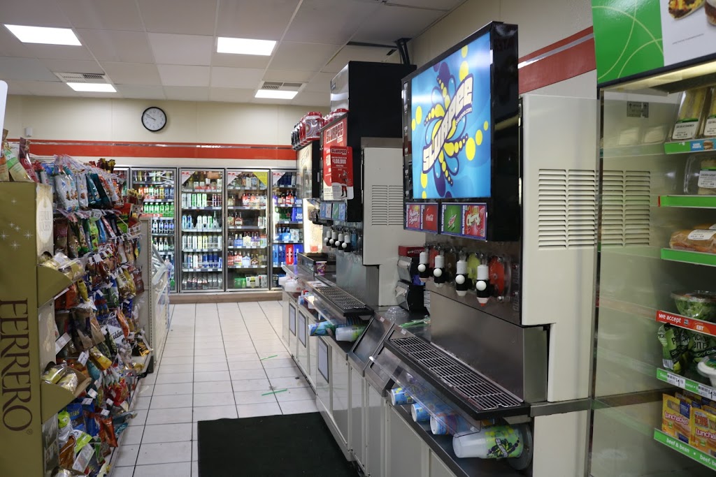 7-Eleven | 3307 Greenfield Rd, Dearborn, MI 48120, USA | Phone: (313) 982-0117