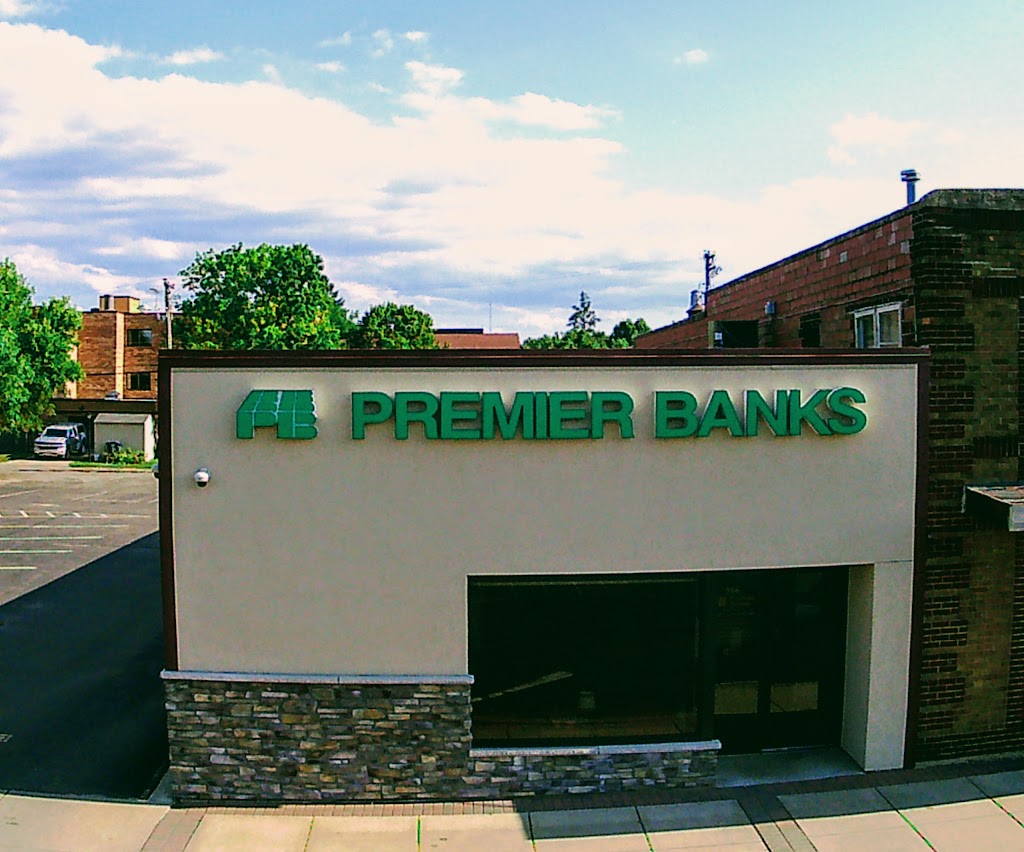 Premier Bank Farmington | 316 Oak St, Farmington, MN 55024, USA | Phone: (651) 463-4440